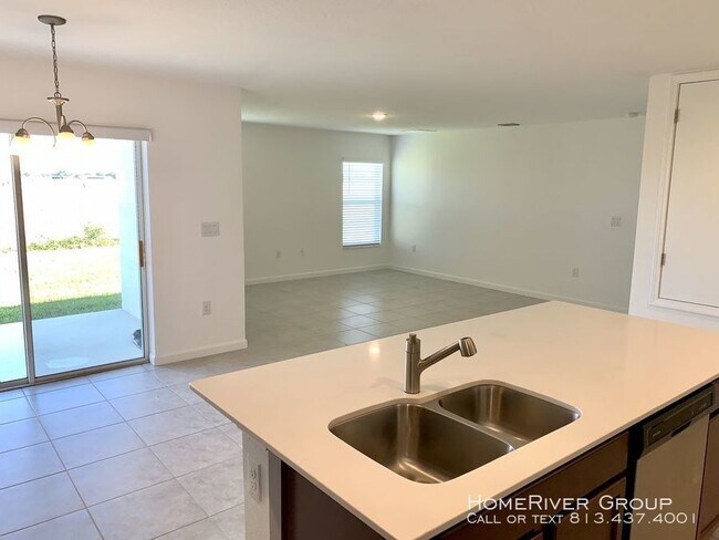 Foto del edificio - 1473 Lucerne Loop Rd NE