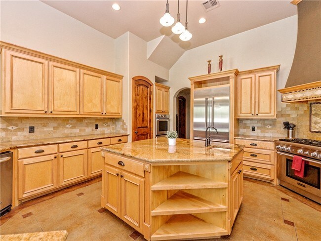 Building Photo - 17237 Rocky Ridge Rd