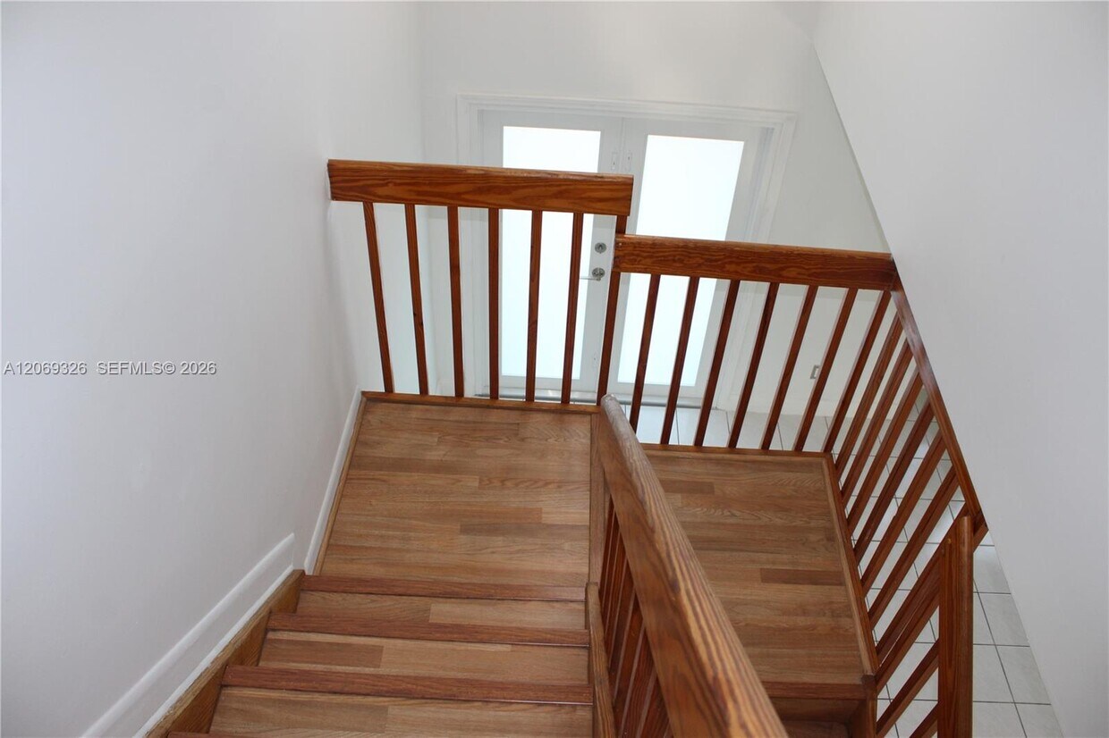 Building Photo - 15852 SW 71st Terrace