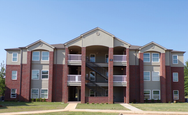 Building Photo - The Greens at Springfield