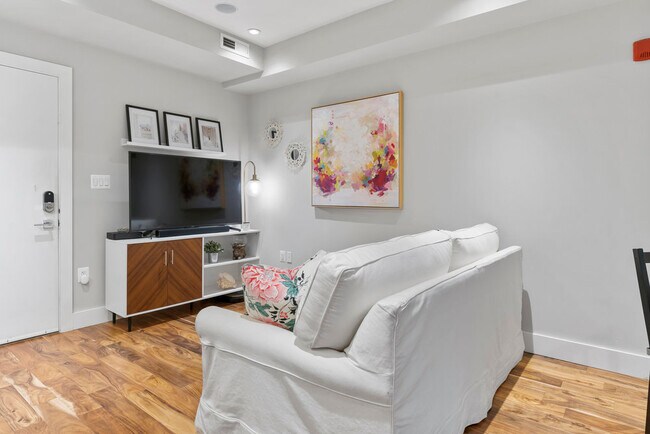 Foto del edificio - 1337 K St SE