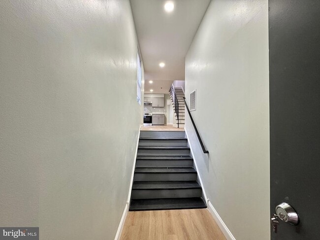 Photo - 1024 Race St Apartment