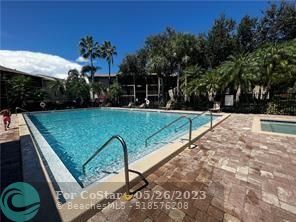 Building Photo - 206 Foxtail Dr