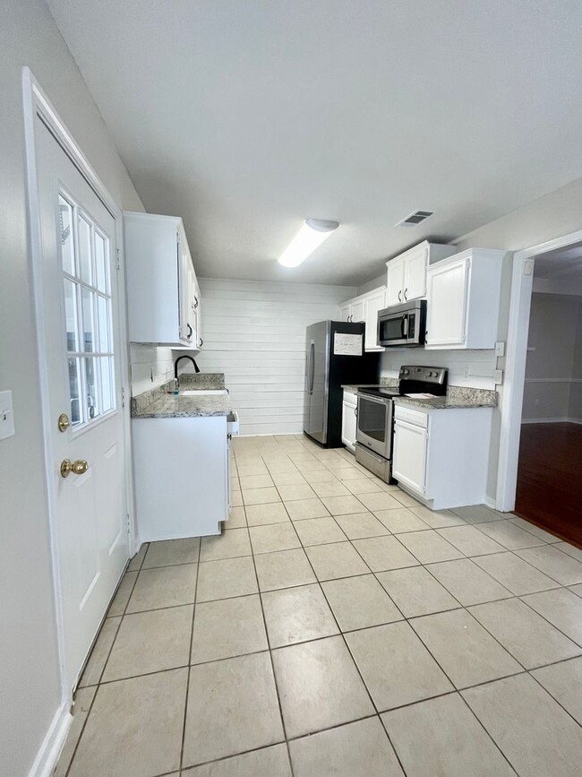 Building Photo - 3/2 Available for Rent in Richland! *RENT ...