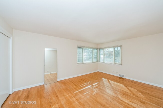 Building Photo - 380 Park Ave