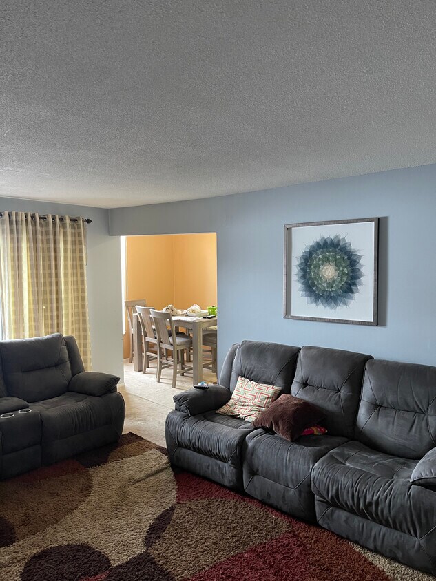 16 Shrewsbury Green Dr Unit L, Shrewsbury, MA 01545 Condo for Rent in