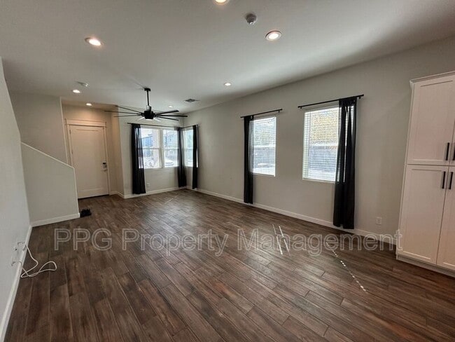 Building Photo - 15764 W Polk St