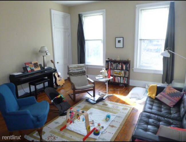 Building Photo - 2614 Moorman Ave