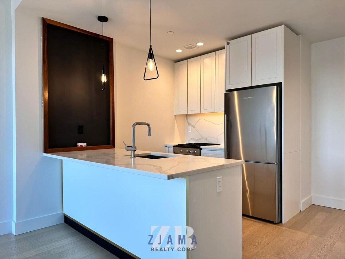 Foto principal - 635 4th Ave Ave