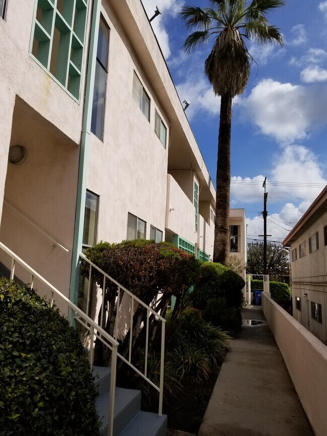 1416 Barry Ave, Los Angeles, CA 90025 Apartments Los Angeles, CA