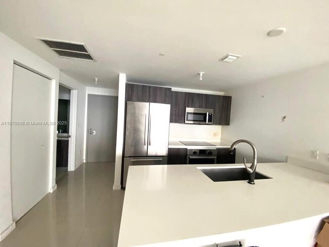 Building Photo - 488 NE 18th St