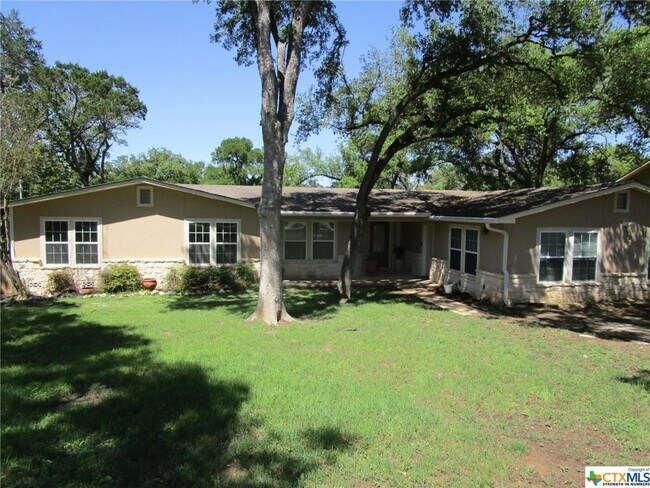 Foto del edificio - 1108 Canyon Dr