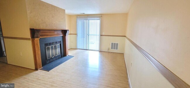 Foto del edificio - 18010 Chalet Dr