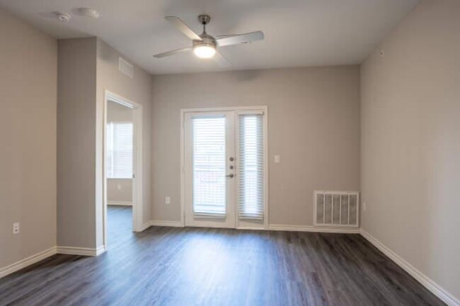 Building Photo - 1 bedroom in Austin TX 78748