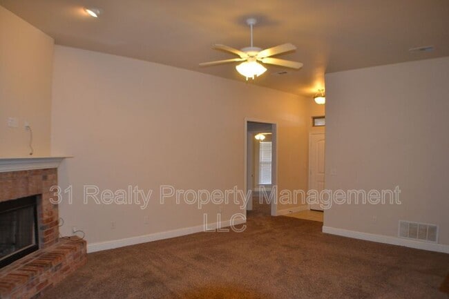 Building Photo - 1220 Randolph Dr