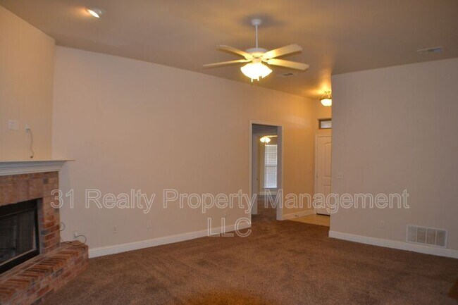 Foto del edificio - 1220 Randolph Dr