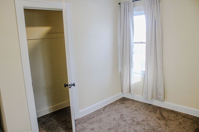 Foto del edificio - 4427 W 49th St