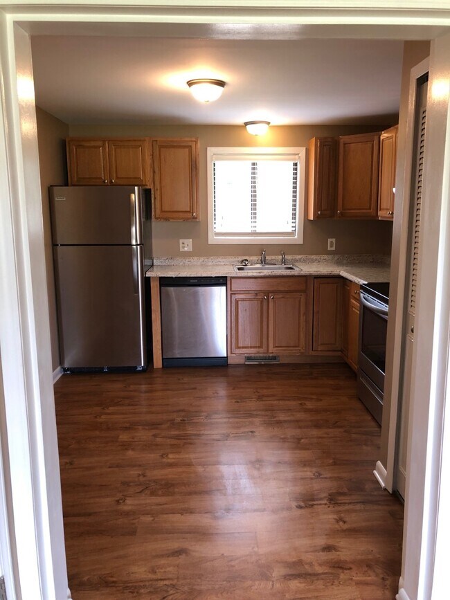 Building Photo - 39471 Jefferson Ave