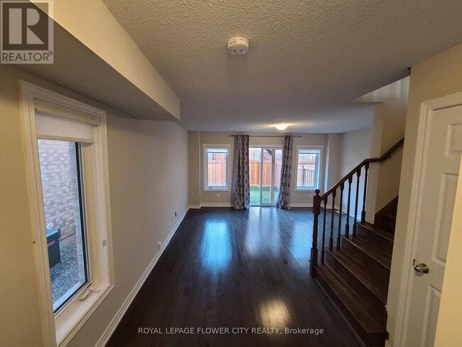 Building Photo - 3937 Tufgar Cres