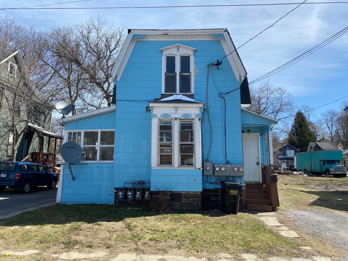 83 Fremont St, Gloversville, NY 12078 House Rental in Gloversville