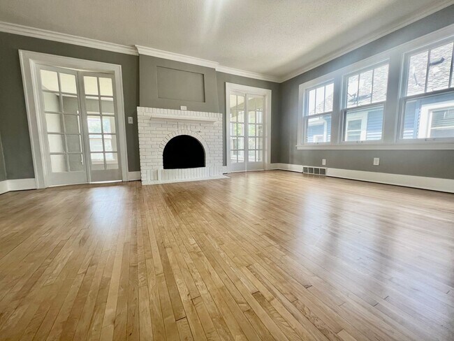 Foto del edificio - Breathtaking 3 bedroom 1 bath house in Minneapolis!!