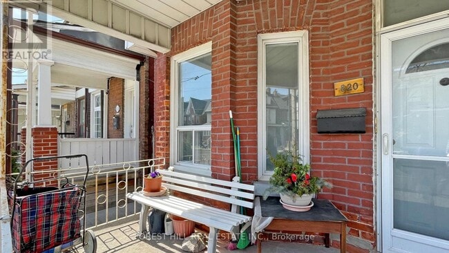 Building Photo - 820 Ossington Ave