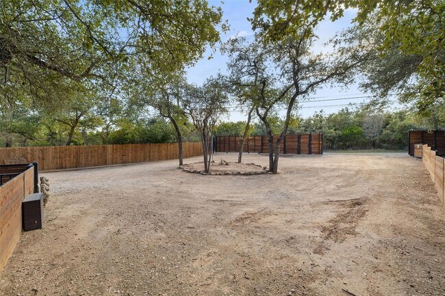 Building Photo - 5519 Hiline Rd
