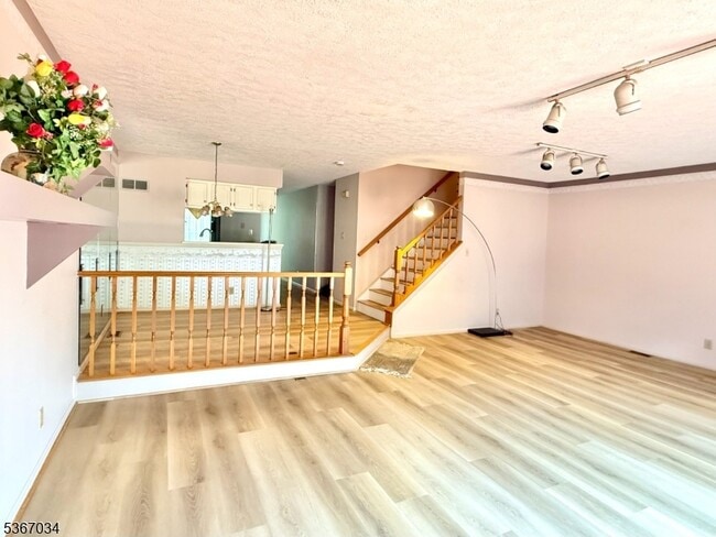 Building Photo - 82 Castleton Rd