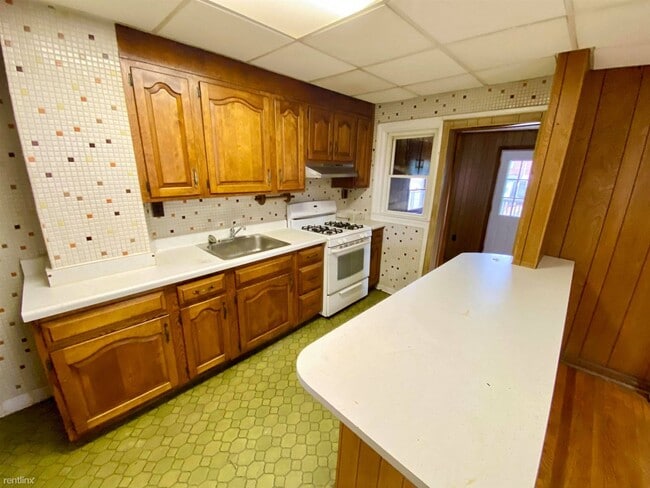 Building Photo - 3 br, 1.5 bath House - 417 52nd St