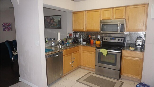 Building Photo - 7862 Carriage Pointe Dr