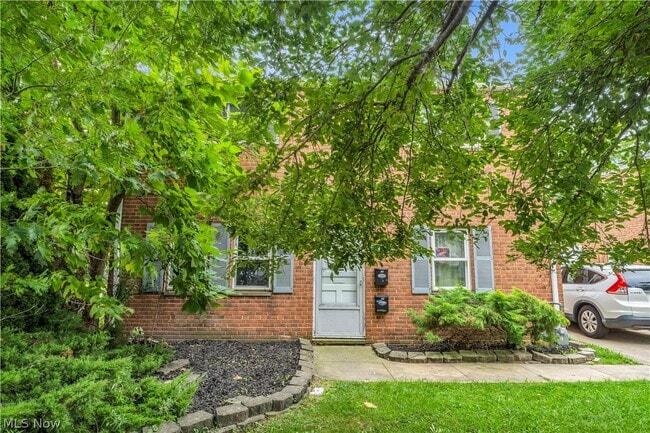 Building Photo - 21270 Crystal Ave