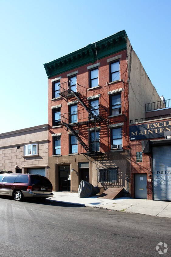 Building Photo - 168 21st St