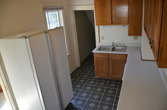 Building Photo - 935 Vilas Ave