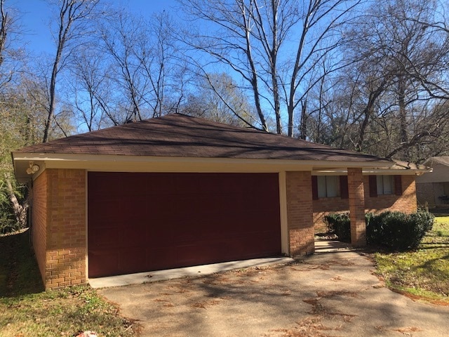 Building Photo - 170 W Woodcrest Dr