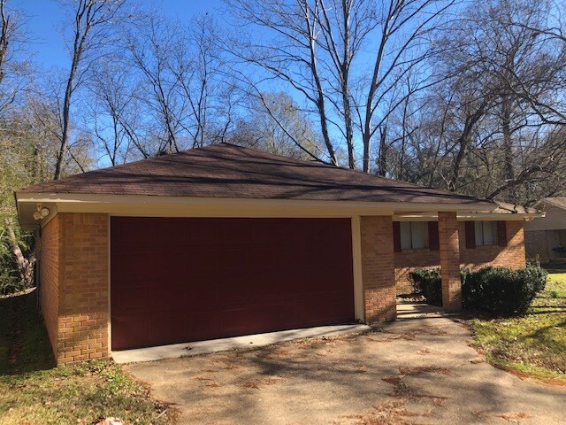 Foto del edificio - 170 W Woodcrest Dr