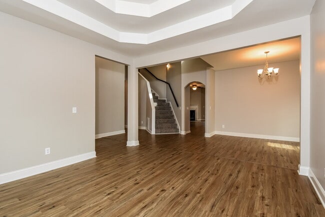 Building Photo - 4167 Arapaho Dr