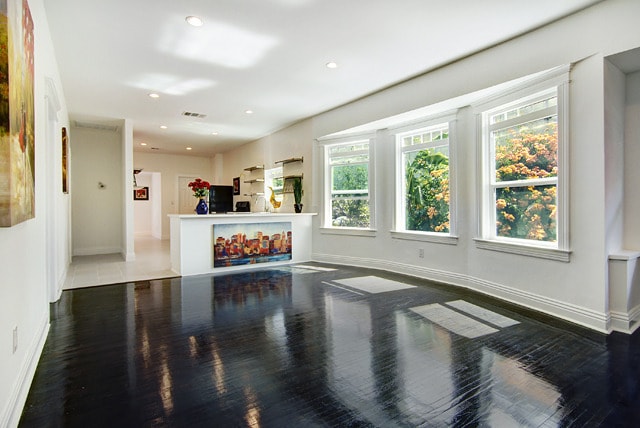 Building Photo - Remodeled 3 Bedroom Home