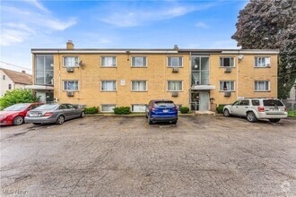 Building Photo - 1415 Wyandotte Ave