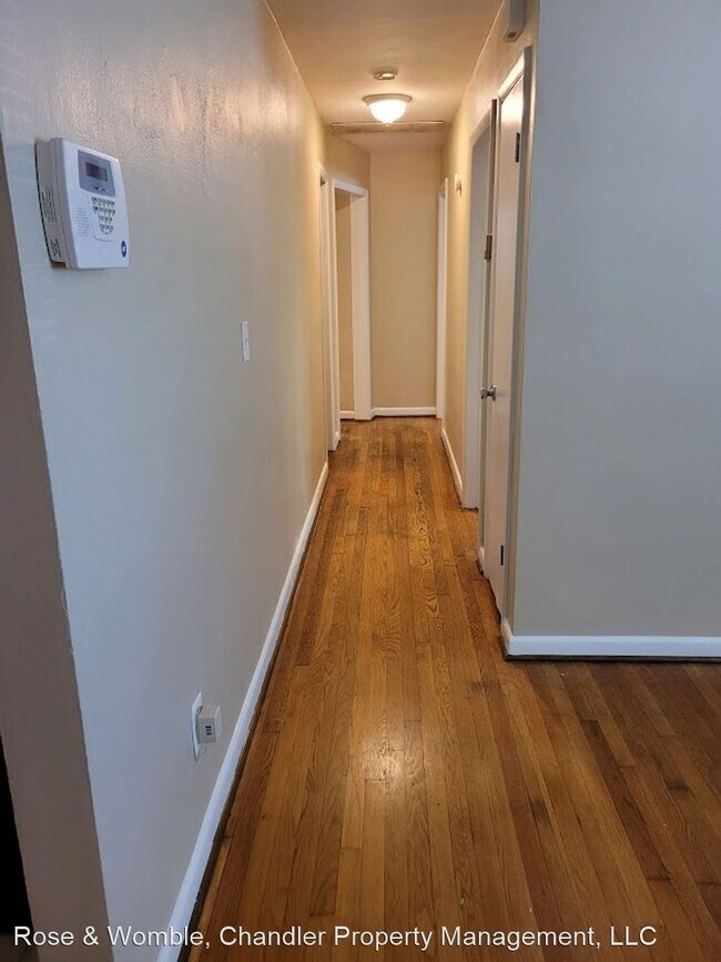 Building Photo - 4 br, 2 bath House - 429 Woodview Avenue