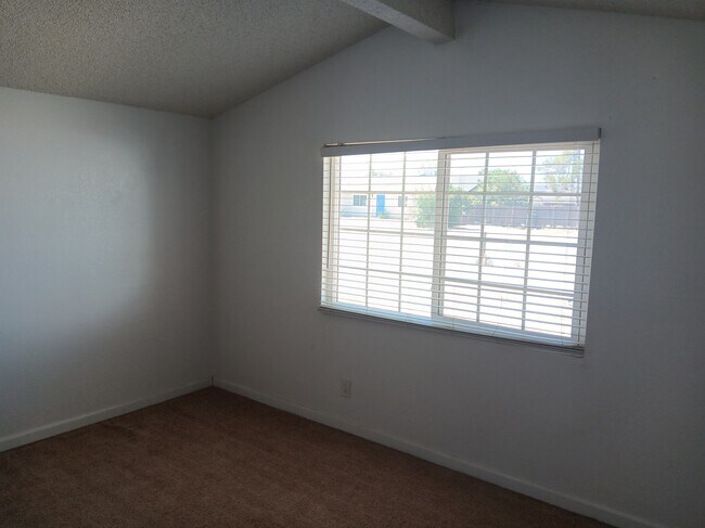 Foto del edificio - 9007 Columbine Ave