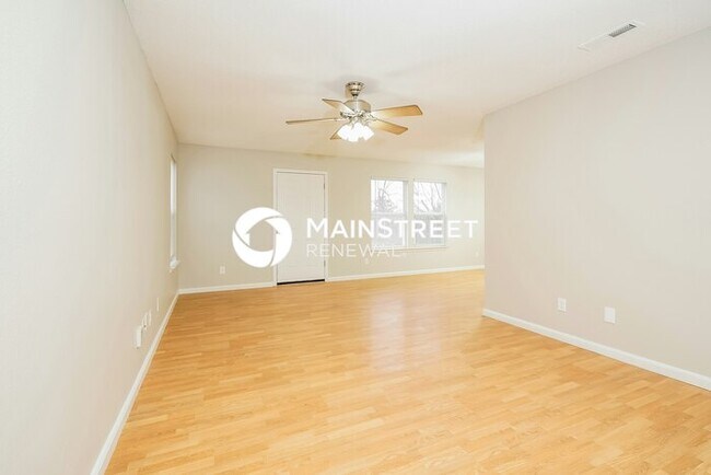 Building Photo - 3 Bedroom Pet-Friendly Home in GREENWOOD, IN with Main Street Renewal