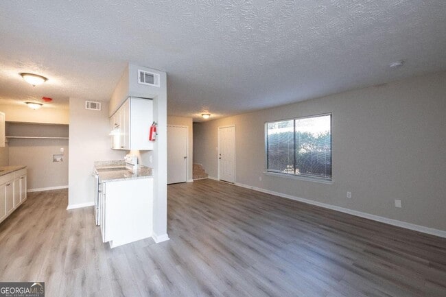 Building Photo - 3798 Mulkey Cir SW
