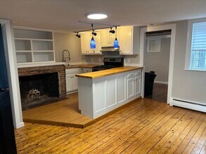 Building Photo - 10 Palfrey Ct