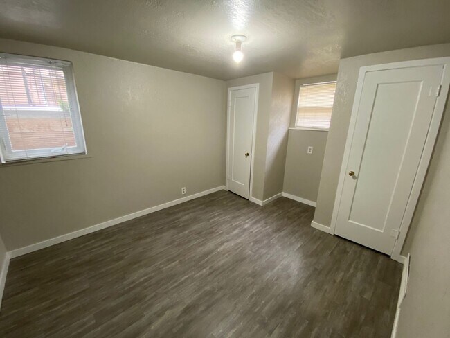 Building Photo - 619 S Grant Ave