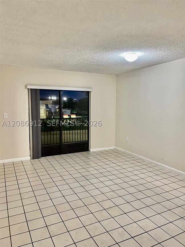 Building Photo - 5825 W 25th Ct