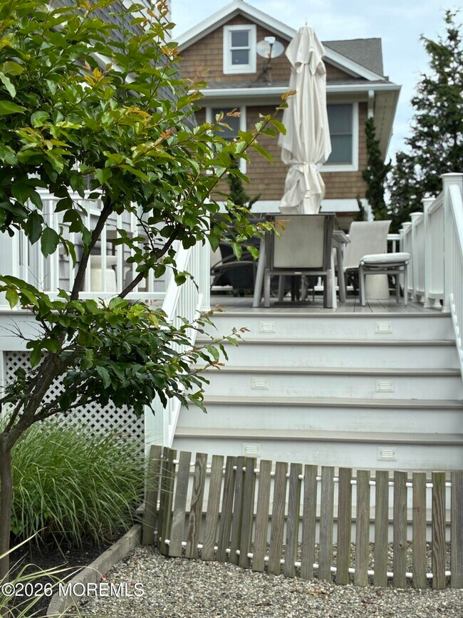 Foto del edificio - 104 Stephens Pl