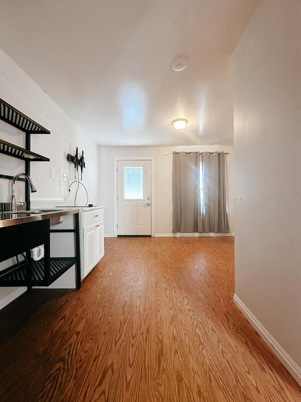 Building Photo - 116 N Tremont St