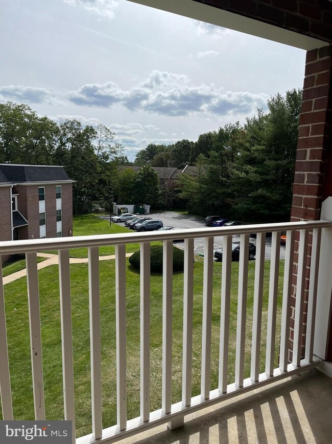 Building Photo - 1316 West Chester Pike