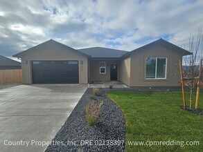 Building Photo - 1412 White Water Cir