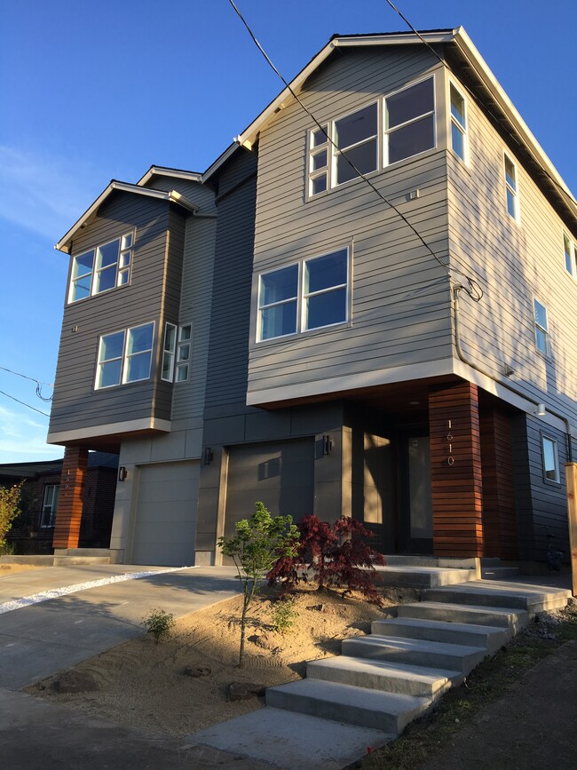 Building Photo - 1610 N Emerson St
